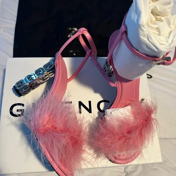 Givenchy G-Cube feather sandal in bright pink 40 - Picture 1 of 11